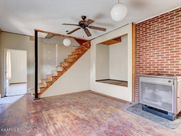 Warrensburg Rd, Mosheim, TN 37818