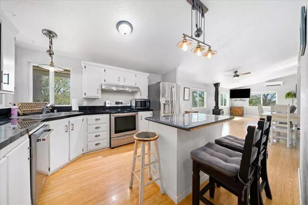 20063 Post Chaise CIR, Grass Valley, CA 95949