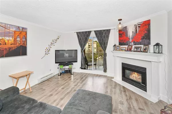 494 Marsett Pl #401, Saanich, BC V8Z 7J1