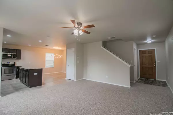 474 Harvest Pt, Selma, TX 78154