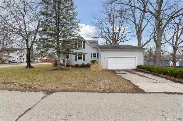 129 E 3RD Street, Perry, MI 48872