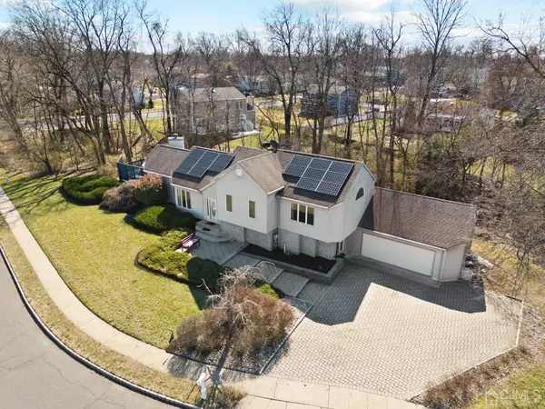 4 Karen CT, Piscataway, NJ 08854