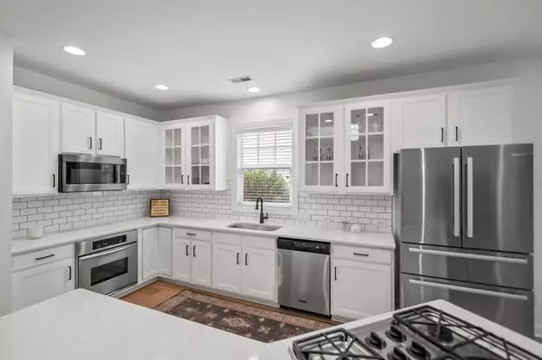 18729 The Commons BLVD, Cornelius, NC 28031