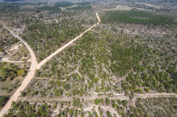 3477 Pine Log RD, Chipley, FL 32428