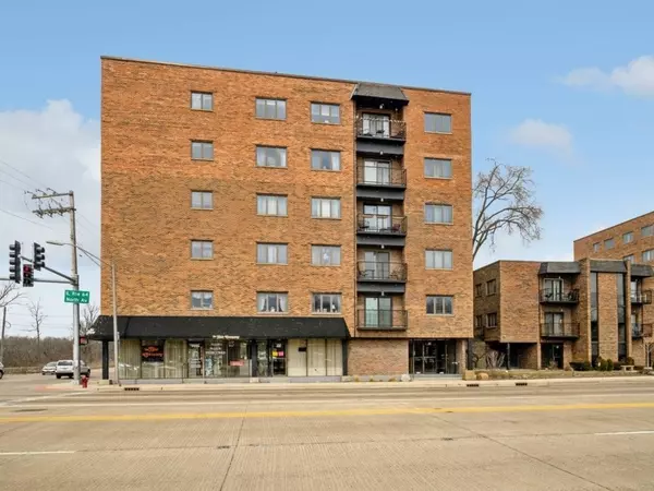 7912 W North AVE #405, Elmwood Park, IL 60707