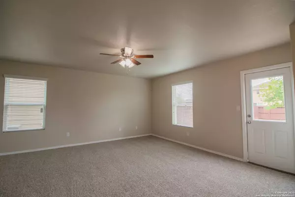 474 Harvest Pt, Selma, TX 78154