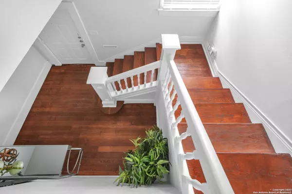 732 PINE ST, San Antonio, TX 78202-2332