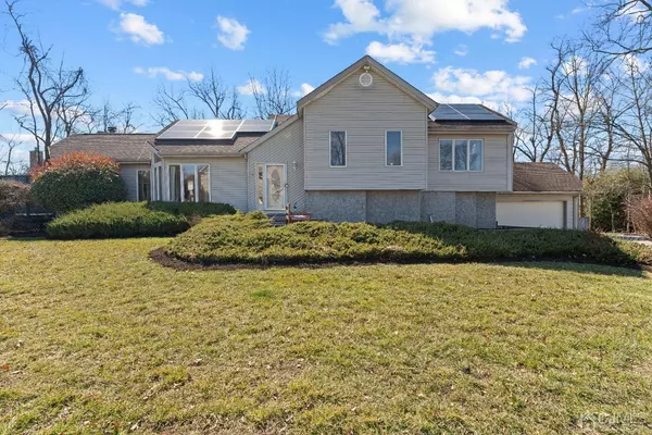 4 Karen CT, Piscataway, NJ 08854