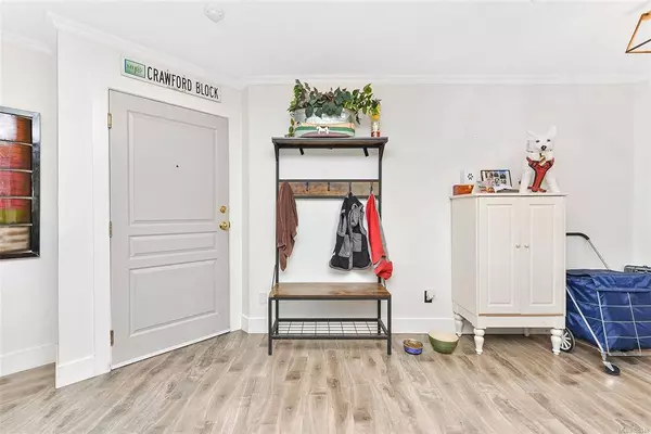 494 Marsett Pl #401, Saanich, BC V8Z 7J1