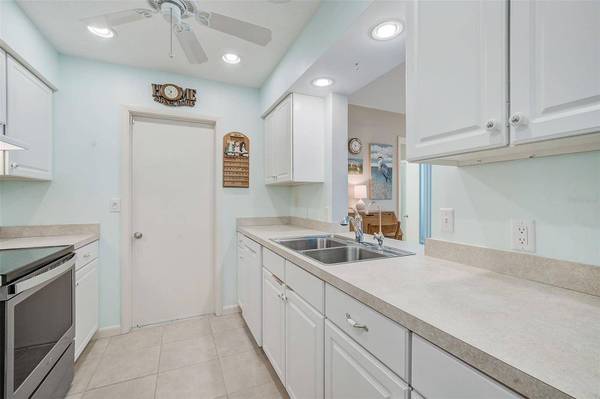 2971 SUNSET BEACH DR, Venice, FL 34293