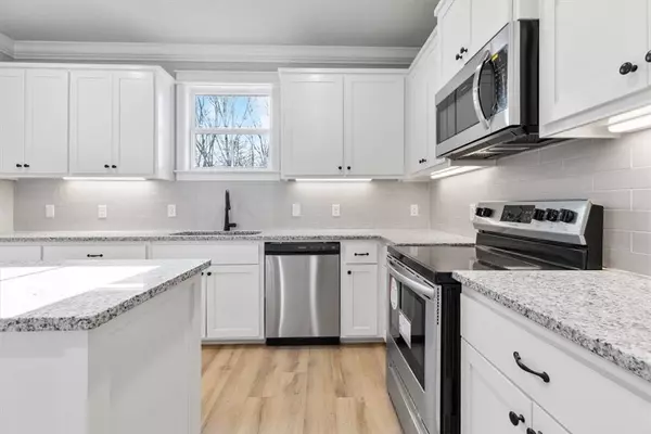 8 Branchwood Lane, Bella Vista, AR 72715