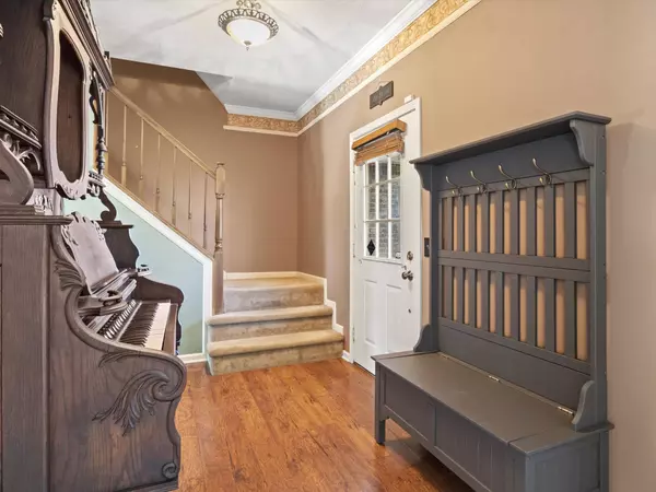 8621 Kruggle CT, Indianapolis, IN 46256