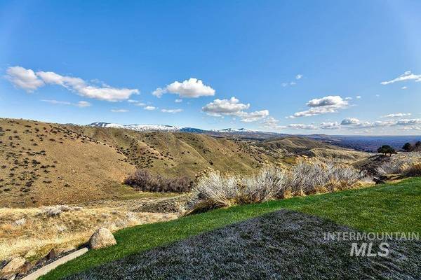 3836 W Quail Heights Ct, Boise, ID 83703