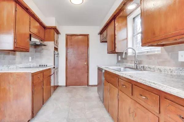 2000 N Gleason Avenue, Bethany, OK 73008