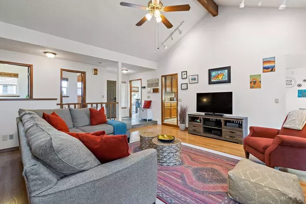 2 Silmark CT, Sacramento, CA 95831