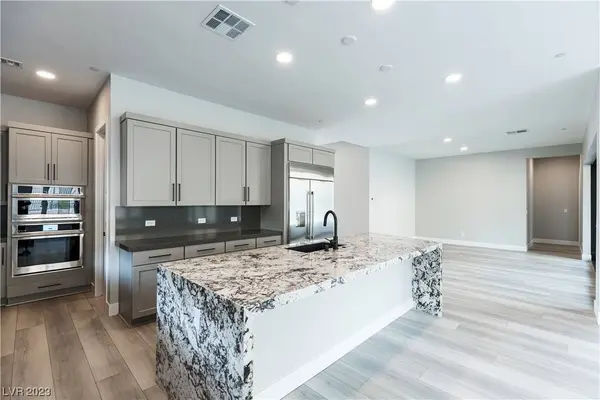 397 Cliff Terrace Avenue, Las Vegas, NV 89138