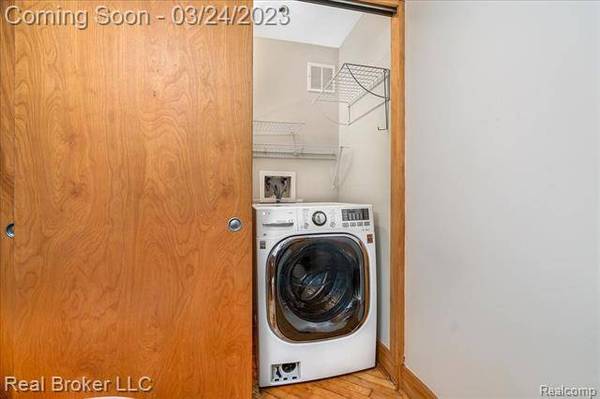 2003 BROOKLYN Street 412, Detroit, MI 48226