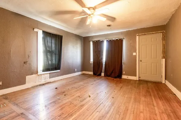 134 Walnut St, Clarksville, TN 37042