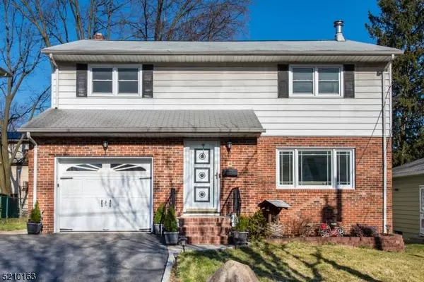 14 Kathryn St, Clifton City, NJ 07013