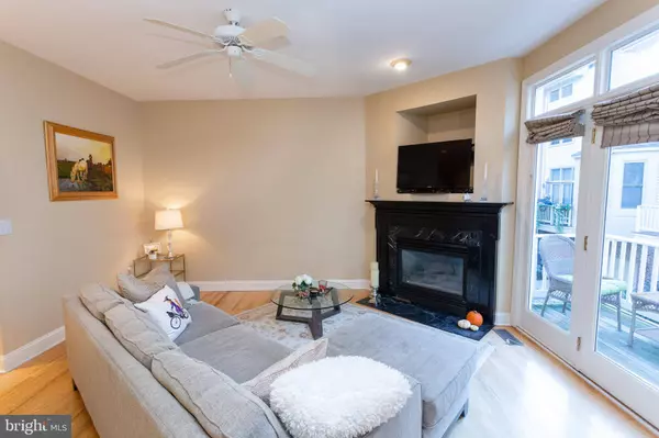 1036 STAFFORD ST, Arlington, VA 22201