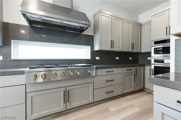 397 Cliff Terrace Avenue, Las Vegas, NV 89138