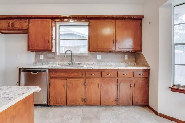 2000 N Gleason Avenue, Bethany, OK 73008