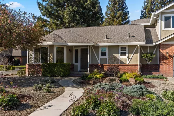 2 Silmark CT, Sacramento, CA 95831