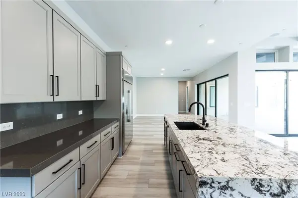 397 Cliff Terrace Avenue, Las Vegas, NV 89138