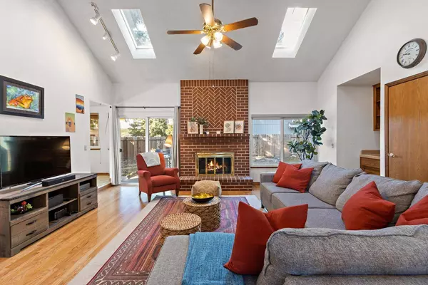 2 Silmark CT, Sacramento, CA 95831