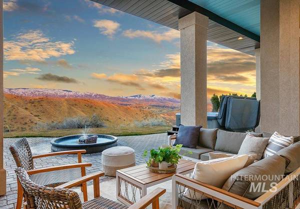 3836 W Quail Heights Ct, Boise, ID 83703