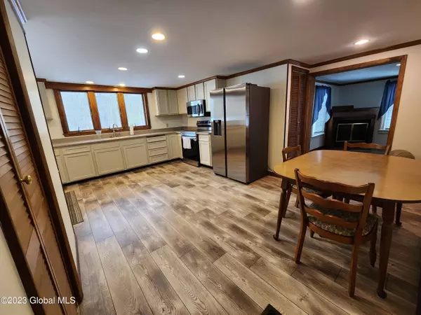 108 ballston ave Avenue, Ballston Spa, NY 12020