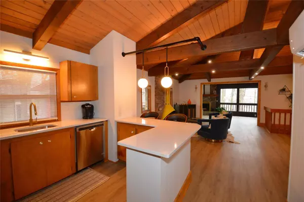 154 Lady Slipper LOOP, Newland, NC 28657