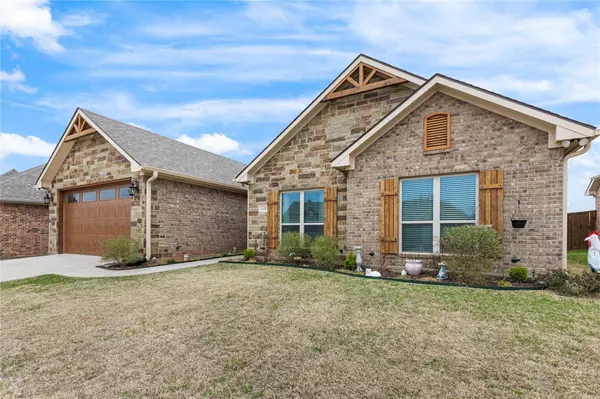 112 Prairie Meadow Lane, Pottsboro, TX 75076