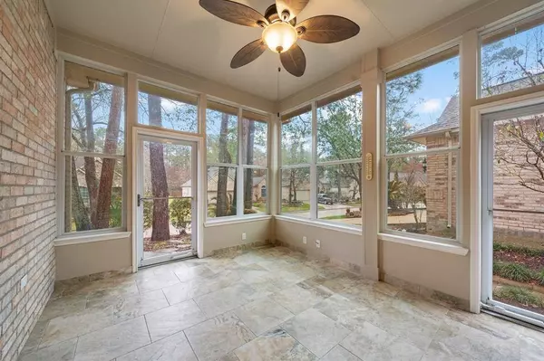 135 E Northcastle CIR, Conroe, TX 77384