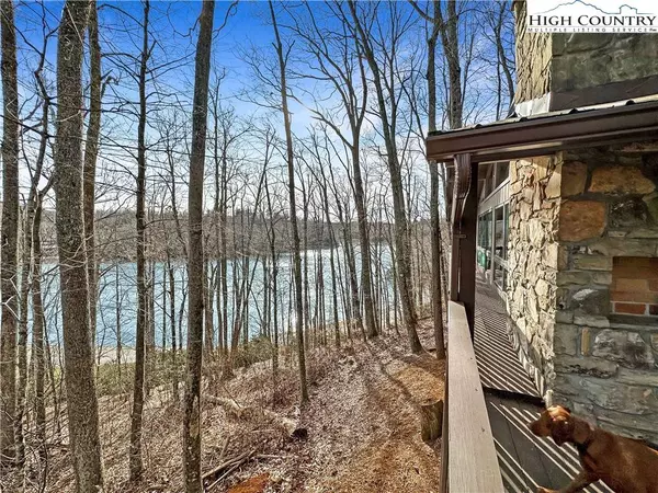 154 Lady Slipper LOOP, Newland, NC 28657