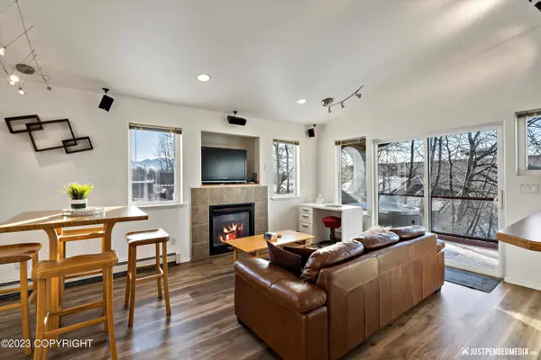 540 Eyak DR, Anchorage, AK 99501