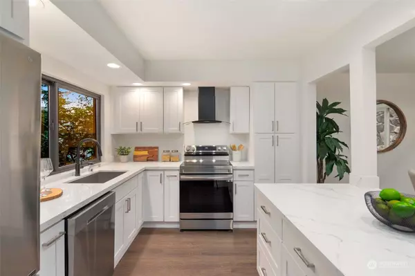 4517 170th PL NE #1, Redmond, WA 98052