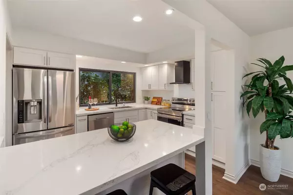 4517 170th PL NE #1, Redmond, WA 98052