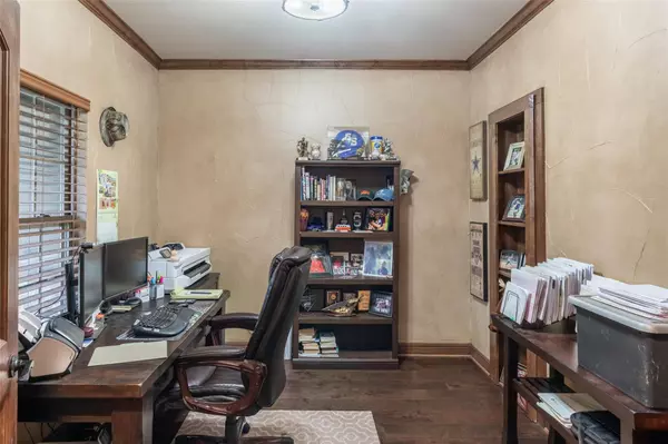 215 Rs County Road 4261, Emory, TX 75440