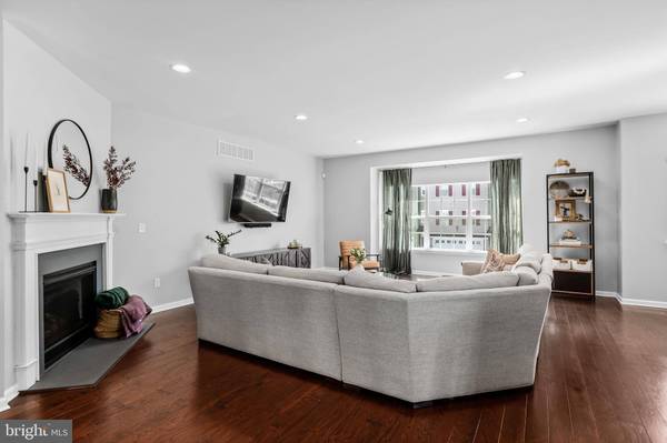 25 KEEGAN CT, Marlton, NJ 08053