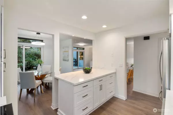 4517 170th PL NE #1, Redmond, WA 98052