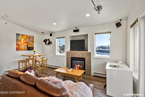 540 Eyak DR, Anchorage, AK 99501