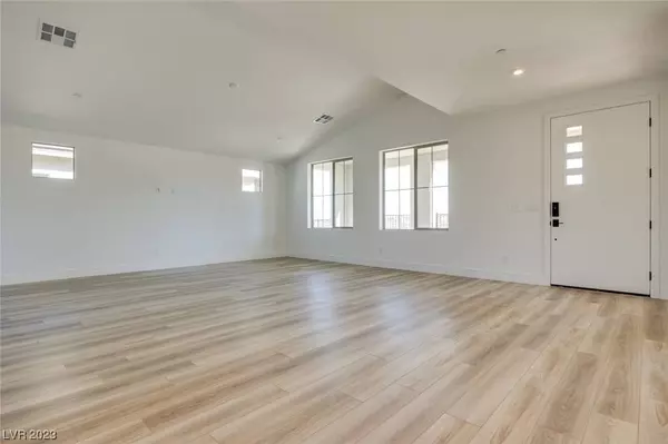 2642 Skylark Trail Street, Henderson, NV 89044