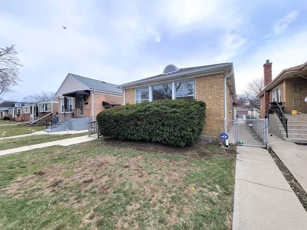 6538 N Albany AVE, Chicago, IL 60645