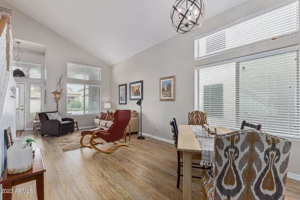 2181 W GREEN TREE Drive, San Tan Valley, AZ 85142