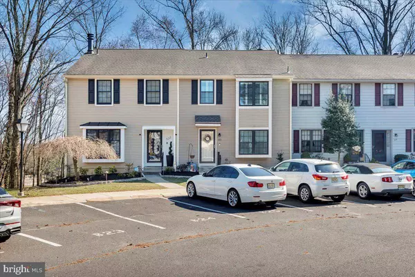 523 KINGS CROFT, Cherry Hill, NJ 08034