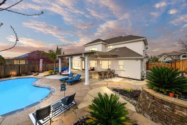 4512 Saxony DR, Rocklin, CA 95677