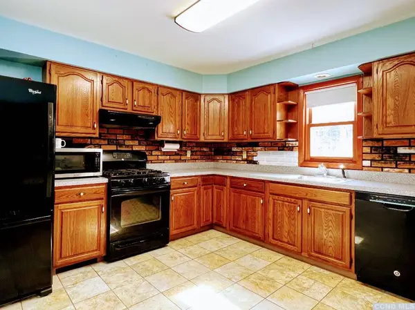 78 Sugar Loaf RD, Earlton, NY 12058