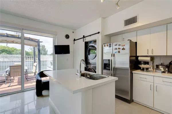 8535 SW 152nd Ave #204, Miami, FL 33193