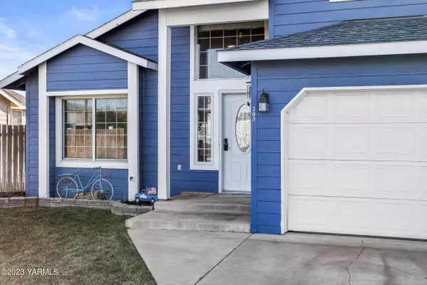 205 88th Ave S, Yakima, WA 98908